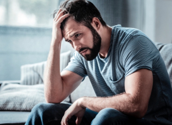 Persona con Ansiedad y Depresión